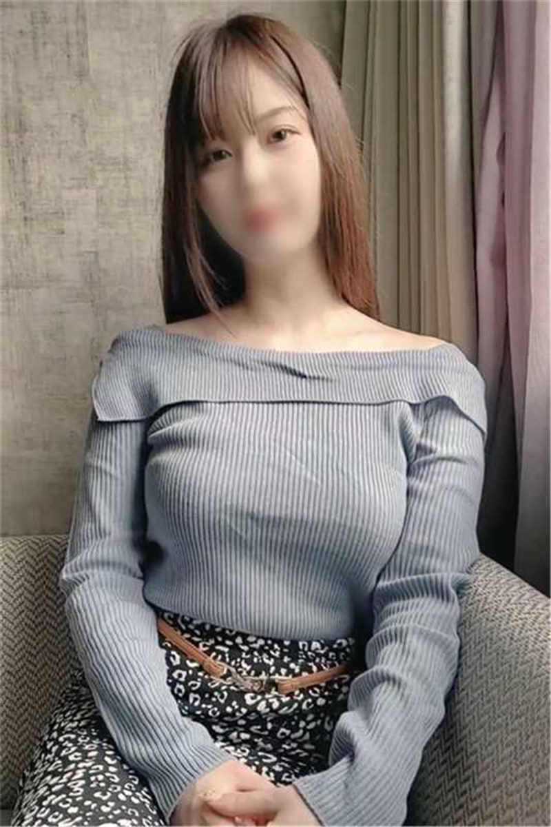 【露脸】从春天开始是女主播。与G杯美女的秘密约会初次拍摄※为防止流失限定数量。-cd1